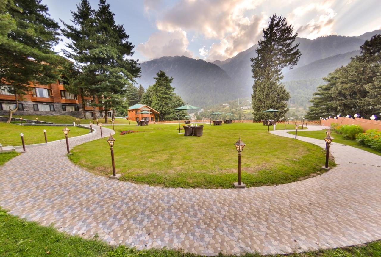 Royal Hillton Pahalgam Hotel Exterior photo